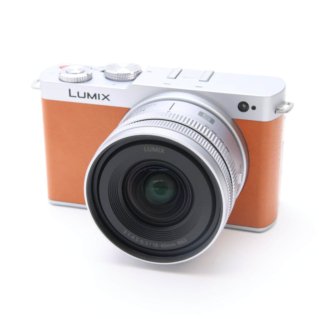 Panasonic Lumix DC-S9N With 18-40mm F/4.5-6.3 Lens (Camel Orange)